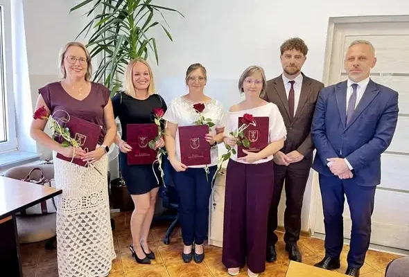 Cztery nauczycielki ze Szkoły Podstawowej w Brzozowie otrzymały awans na stopień nauczyciela mianowanego