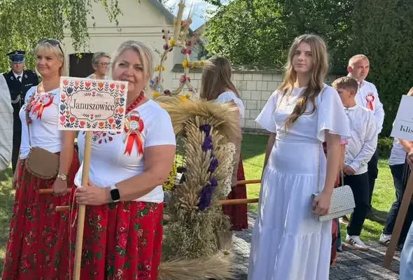 Gmina Działoszyce z dumą reprezentowana podczas Powiatowego Święta Plonów w Michałowie
