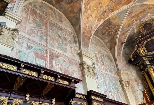 Kościół w Działoszycach: termomodernizacja zagraża XV-wiecznym malowidłom