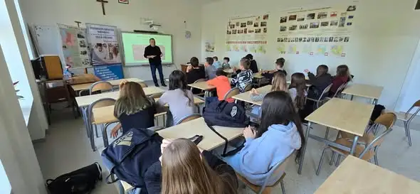 Lekcja historii o Łokietku i zjednoczeniu Polski w pińczowskiej szkole