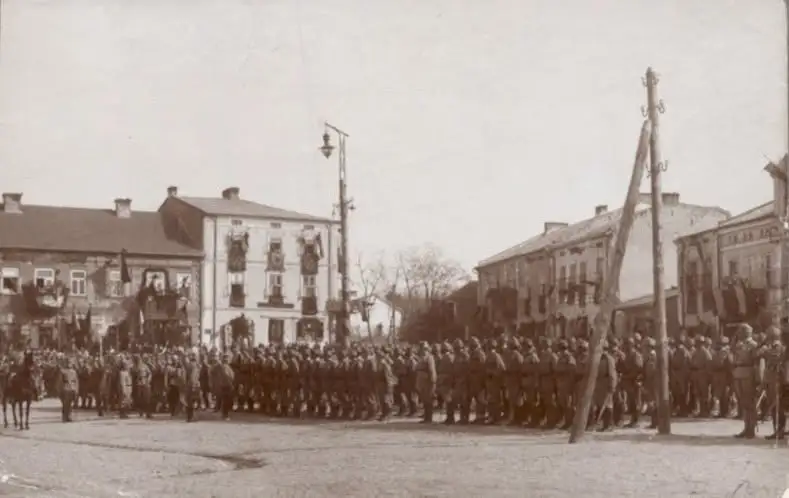 Historyczne zdjęcie z wizyty arcyksięcia Fryderyka Habsburga w Działoszycach