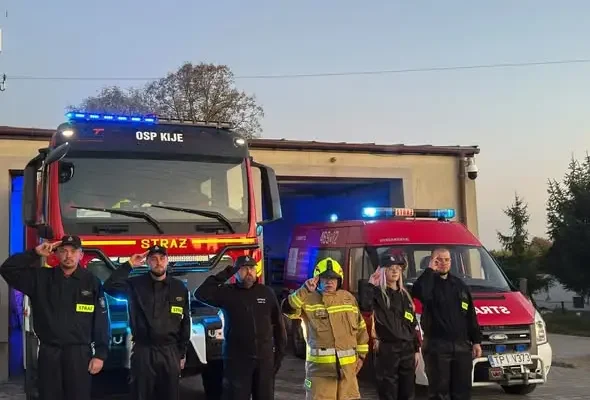 Strażacy z OSP Kije oddali hołd tragicznie zmarłym kolegom z Niska