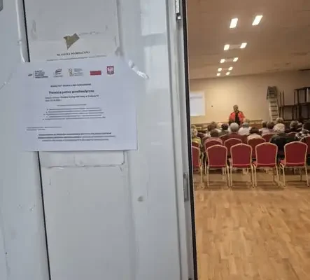 Seniorzy ze Złotej uczyli się ratować życie – warsztaty pierwszej pomocy w remizie OSP
