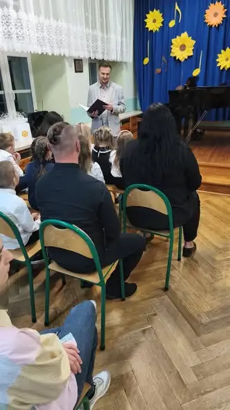 Ślubowanie klas pierwszych w szkole muzycznej w Pińczowie
