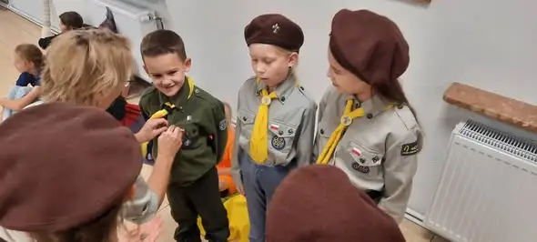 Złota: zuchy złożyły Obietnicę Zuchową i zdobyły sprawność cukiernika